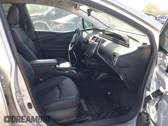 2017 Toyota Prius Two with VIN JTDKARFU9H3037028, listed as a IAAI auction lot 41808283 with 147,617 mi miles. Bid and sale history available at carsss.com. Image 5.