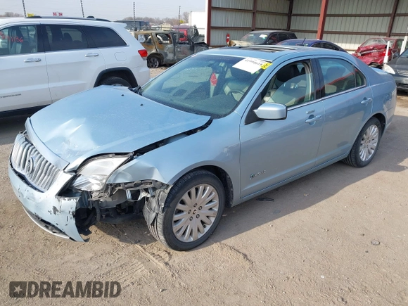 2010 Mercury Milan Hybrid z VIN 3MEDM0L33AR660979, wystawiony jako IAAI lot #41994618 z przebiegiem 114 007 mil mil oraz . Historia ofert i sprzedaży dostępna na DreamBid. Obrazek 18.