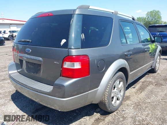 2005 Ford Freestyle SEL with VIN 1FMDK05175GA08961, listed as a IAAI auction lot 42231245 with 237,140 mi miles and . Bid and sale history available at DreamBid. Image 4.