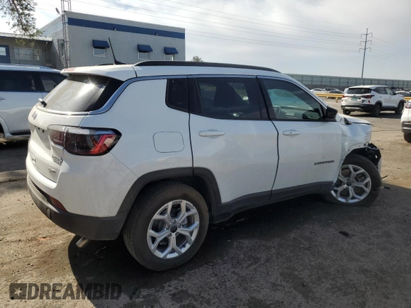 2025 Jeep Compass Latitude с VIN 3C4NJDBN3ST555355, выставлен на аукционе Copart как лот 59007635 с пробегом 5 355 миль миль и Списание • Salvage title. История ставок и продаж доступна на DreamBid. Изображение 3.