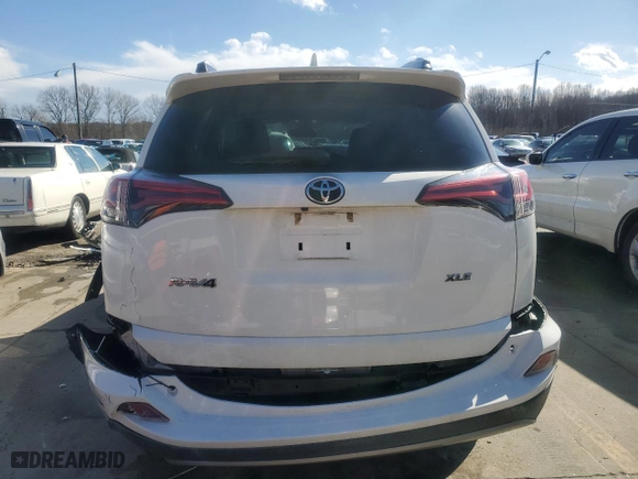2018 Toyota RAV4 XLE with VIN 2T3WFREV4JW481238, listed as a Copart auction lot 43593035 with 78,028 mi miles and Salvage Title. Bid and sale history available at carsss.com. Image 6.