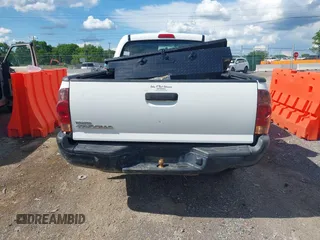 2013 Toyota Tacoma z VIN 5TFNX4CN1DX018438, wystawiony jako IAAI lot #42241260 z przebiegiem 55 253 mil mil oraz . Historia ofert i sprzedaży dostępna na DreamBid. Obrazek 16.