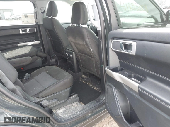 2022 Ford Explorer XLT with VIN 1FMSK8DHXNGA55681, listed as a IAAI auction lot 41833008 with 1 mi miles. Bid and sale history available at carsss.com. Image 8.