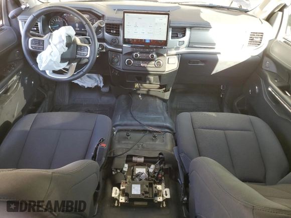 2024 Ford Expedition XL with VIN 1FMJU1G83REA45424, listed as a Copart auction lot 81004464 with 9,690 mi miles and Salvage Title. Bid and sale history available at carsss.com. Image 8.