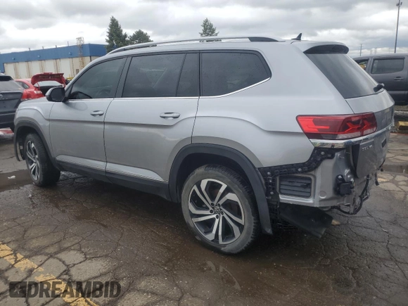 2022 Volkswagen Atlas SEL with VIN 1V2BR2CA8NC534303, listed as a Copart auction lot 57962305 with 40,401 mi miles and Salvage title. Bid and sale history available at DreamBid. Image 2.