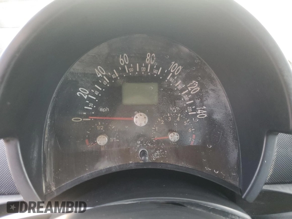 2001 Volkswagen Beetle GLS с VIN 3VWCB21C41M454761, выставлен на аукционе Copart как лот 77632914 с пробегом Не указан миль и Списание • Salvage title. История ставок и продаж доступна на DreamBid. Изображение 9.