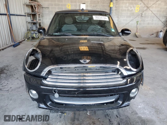 2012 MINI Convertible z VIN WMWZN3C55CT134262, wystawiony jako Copart lot #38224724 z przebiegiem 58 082 mil mil oraz Nie do naprawy • Non repairable. Historia ofert i sprzedaży dostępna na DreamBid. Obrazek 5.