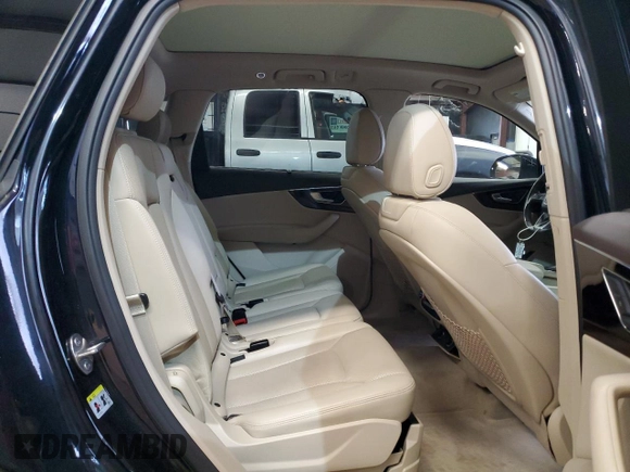 2017 Audi Q7 Premium Plus with VIN WA1LAAF78HD029250, listed as a Copart auction lot 52491135 with 141,889 mi miles and Clean title. Bid and sale history available at DreamBid. Image 11.