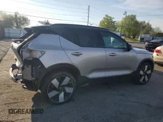 2023 Volvo XC40 Ultimate с VIN YV4ED3UM6P2031208, выставлен на аукционе Copart как лот 53889735 с пробегом 20 289 миль миль и Списание • Salvage title. История ставок и продаж доступна на DreamBid. Изображение 3.