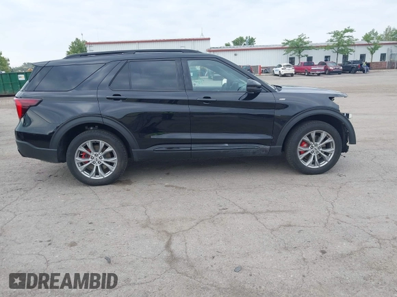 2025 Ford Explorer ST-Line with VIN 1FMUK8KH0SGB82737, listed as a IAAI auction lot 42688178 with 1,333 mi miles and . Bid and sale history available at DreamBid. Image 14.