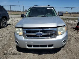 2010 Ford Escape XLS with VIN 1FMCU9C70AKC85380, listed as a Copart auction lot 52868005 with 302,211 mi miles and Clean title. Bid and sale history available at DreamBid. Image 5.