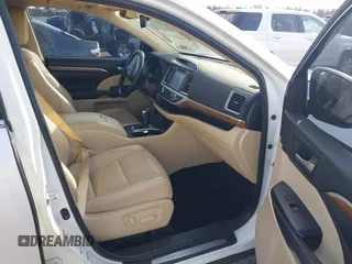 2018 Toyota Highlander Hybrid Limited z VIN 5TDDGRFH7JS040072, wystawiony jako IAAI lot #41490441 z przebiegiem 121 677 mil mil oraz . Historia ofert i sprzedaży dostępna na DreamBid. Obrazek 5.