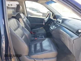 2006 Honda Odyssey EX-L with VIN 5FNRL38676B032317, listed as a IAAI auction lot 41681655 with 208,605 mi miles. Bid and sale history available at carsss.com. Image 5.