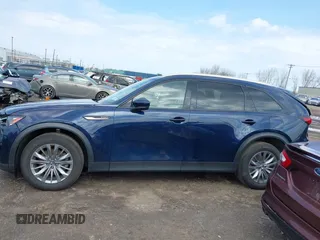 2024 Mazda CX-90 Preferred z VIN JM3KKBHA5R1158229, wystawiony jako IAAI lot #42008464 z przebiegiem 20 817 mil mil oraz . Historia ofert i sprzedaży dostępna na DreamBid. Obrazek 14.