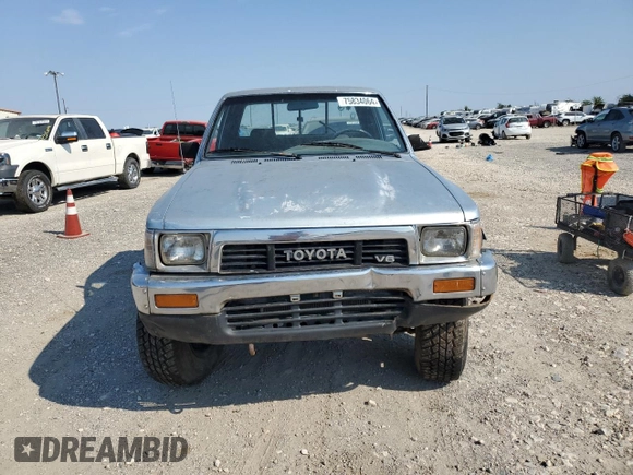 1990 Toyota Pickup DLX z VIN JT4VN13D3L5024456, wystawiony jako Copart lot #75834064 z przebiegiem 200 893 mil mil oraz Szkoda całkowita • Salvage title. Historia ofert i sprzedaży dostępna na DreamBid. Obrazek 5.