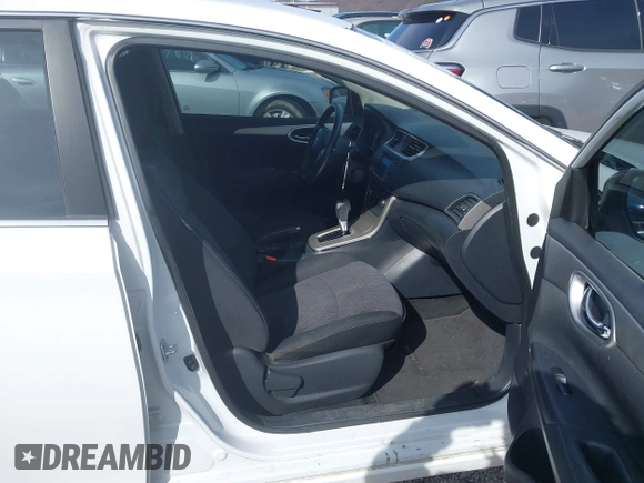 2015 Nissan Sentra S with VIN 3N1AB7AP2FY250621, listed as a IAAI auction lot 41864359 with 132,577 mi miles. Bid and sale history available at carsss.com. Image 5.