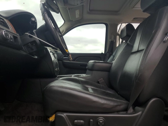 2008 GMC Yukon XL SLT 4SB z VIN 1GKFC16078R204417, wystawiony jako Copart lot #49478375 z przebiegiem 275 713 mil mil oraz Szkoda całkowita • Salvage title. Historia ofert i sprzedaży dostępna na DreamBid. Obrazek 7.