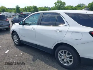 2022 Chevrolet Equinox LT z VIN 3GNAXUEV9NL174839, wystawiony jako IAAI lot #42470518 z przebiegiem 18 709 mil mil oraz . Historia ofert i sprzedaży dostępna na DreamBid. Obrazek 14.