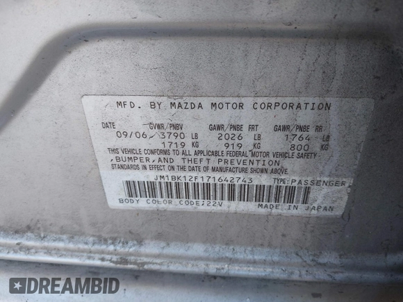 2007 Mazda Mazda3 i Sport with VIN JM1BK12F171642743, listed as a IAAI auction lot 42063089 with 228,001 mi miles. Bid and sale history available at carsss.com. Image 9.