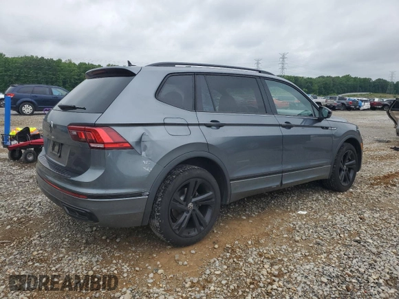 2024 Volkswagen Tiguan SE R-Line Black z VIN 3VVCB7AX0RM109453, wystawiony jako Copart lot #55973745 z przebiegiem 9 620 mil mil oraz Czysty tytuł • Clean title. Historia ofert i sprzedaży dostępna na DreamBid. Obrazek 3.