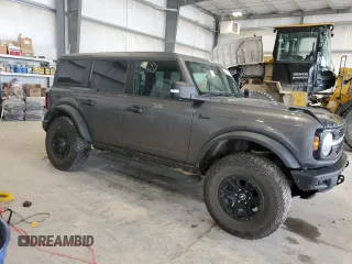 2022 Ford Bronco z VIN 1FMEE5DPXNLB55992, wystawiony jako Copart lot #62194195 z przebiegiem 70 264 mil mil oraz Szkoda całkowita • Salvage title. Historia ofert i sprzedaży dostępna na DreamBid. Obrazek 4.