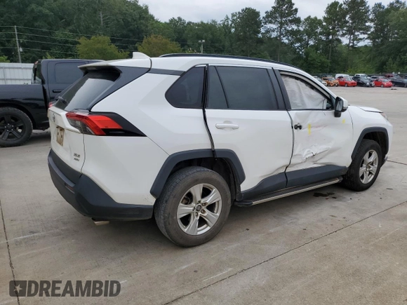 2019 Toyota RAV4 XLE with VIN 2T3P1RFV6KC060285, listed as a Copart auction lot 59195955 with 136,942 mi miles and Salvage title. Bid and sale history available at DreamBid. Image 3.