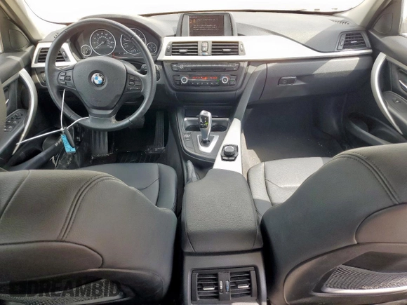 2013 BMW 3 Series 328i z VIN WBA3C1C52DF441727, wystawiony jako Copart lot #58062675 z przebiegiem 72 917 mil mil oraz Szkoda całkowita • Salvage title. Historia ofert i sprzedaży dostępna na DreamBid. Obrazek 8.