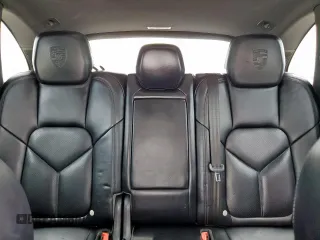2017 Porsche Cayenne с VIN WP1AA2A23HKA85783, выставлен на аукционе Copart как лот 57701125 с пробегом 116 273 миль миль и Списание • Salvage title. История ставок и продаж доступна на DreamBid. Изображение 10.