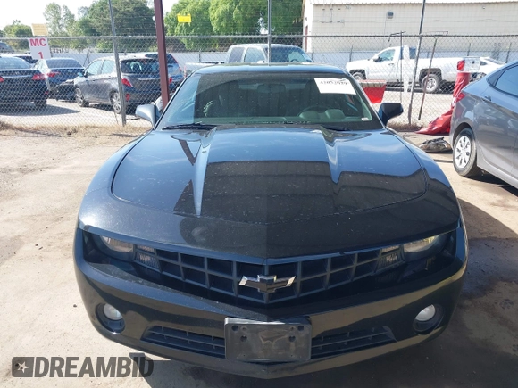 2012 Chevrolet Camaro 1LT z VIN 2G1FB1E31C9176099, wystawiony jako IAAI lot #42032029 z przebiegiem 87 552 mil mil oraz . Historia ofert i sprzedaży dostępna na DreamBid. Obrazek 12.