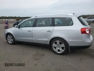 2009 Volkswagen Passat z VIN WVWXK73C39E138994, wystawiony jako Copart lot #70876274 z przebiegiem 118 057 mil mil oraz Czysty tytuł • Clean title. Historia ofert i sprzedaży dostępna na DreamBid. Obrazek 2.