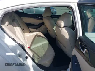 2016 Nissan Maxima SV z VIN 1N4AA6AP9GC431466, wystawiony jako IAAI lot #42007934 z przebiegiem 263 333 mil mil oraz . Historia ofert i sprzedaży dostępna na DreamBid. Obrazek 8.