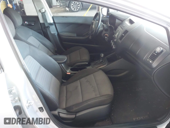 2016 Kia Forte EX with VIN KNAFX4A81G5528190, listed as a IAAI auction lot 42142075 with 162,056 mi miles. Bid and sale history available at carsss.com. Image 5.