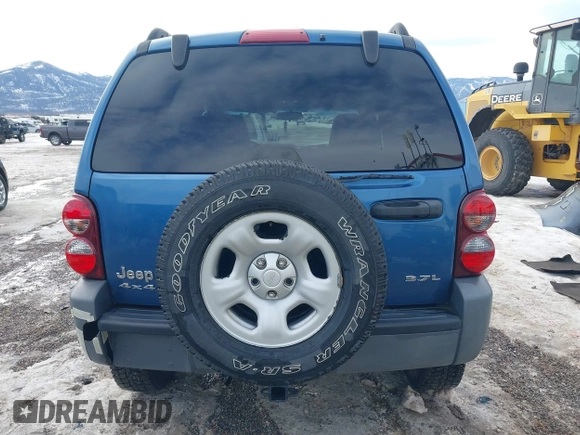 2005 Jeep Liberty Sport with VIN 1J4GL48K45W599048, listed as a IAAI auction lot 41603457 with 107,781 mi miles. Bid and sale history available at carsss.com. Image 17.