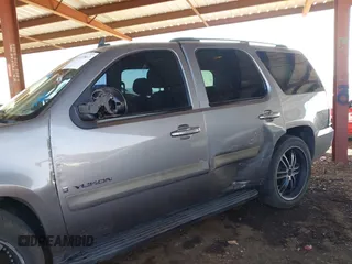 2007 GMC Yukon SLT with VIN 1GKFC13J87R216779, listed as a IAAI auction lot 41472867 with 200,754 mi miles. Bid and sale history available at carsss.com. Image 6.