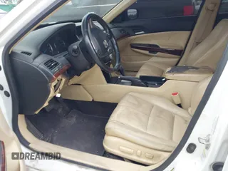 2010 Honda Crosstour EX-L z VIN 5J6TF1H5XAL007162, wystawiony jako IAAI lot #41928893 z przebiegiem 219 570 mil mil oraz . Historia ofert i sprzedaży dostępna na DreamBid. Obrazek 5.