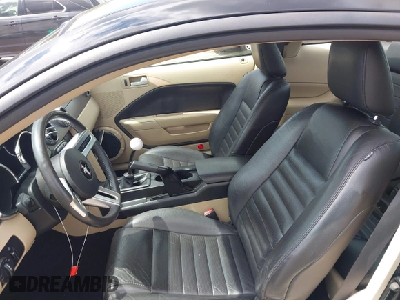 2007 Ford Mustang GT Deluxe with VIN 1ZVHT82H275346816, listed as a IAAI auction lot 42341547 with 89,870 mi miles and . Bid and sale history available at DreamBid. Image 5.