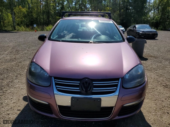 2008 Volkswagen Rabbit S with VIN WVWDA71K08W264738, listed as a Copart auction lot 68353304 with 301,739 mi miles and Non Repairable. Bid and sale history available at carsss.com. Image 5.