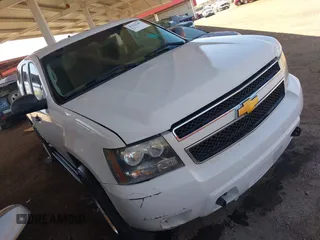 2012 Chevrolet Tahoe Commercial z VIN 1GNLC2E06CR265571, wystawiony jako IAAI lot #42122365 z przebiegiem 180 851 mil mil oraz . Historia ofert i sprzedaży dostępna na DreamBid. Obrazek 1.