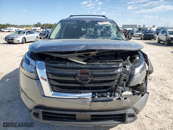 2024 Nissan Pathfinder SV with VIN 5N1DR3BA5RC269648, listed as a Copart auction lot 41821755 with 4,903 mi miles and Salvage Title. Bid and sale history available at carsss.com. Image 5.