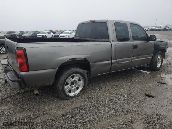 2007 Chevrolet Silverado 1500 Classic LT1 with VIN 1GCEC19Z27Z193634, listed as a Copart auction lot 45024745 with 350,940 mi miles and Salvage Title. Bid and sale history available at carsss.com. Image 3.