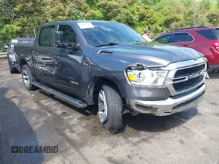 2021 Ram 1500 Big Horn z VIN 1C6RREFM5MN813578, wystawiony jako IAAI lot #42066531 z przebiegiem 77 207 mil mil oraz . Historia ofert i sprzedaży dostępna na DreamBid. Obrazek 1.