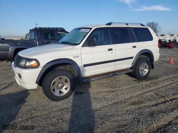 2004 Mitsubishi Montero Sport LS with VIN JA4MT21R44J001101, listed as a Copart auction lot 46726195 with 244,348 mi miles and Salvage Title. Bid and sale history available at carsss.com. Image 1.