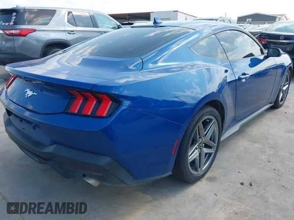 2024 Ford Mustang EcoBoost с VIN 1FA6P8TH0R5142067, выставлен на аукционе IAAI как лот 42338104 с пробегом 7 179 миль миль и . История ставок и продаж доступна на DreamBid. Изображение 4.