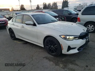 2022 BMW 3 Series 330i xDrive with VIN 3MW5R7J06N8C49660, listed as a Copart auction lot 83515904 with 33,966 mi miles and Salvage Title. Bid and sale history available at carsss.com. Image 4.
