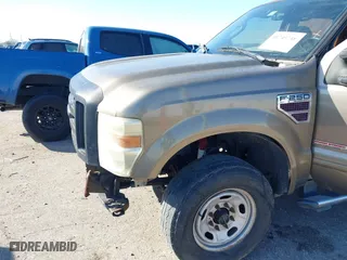 2004 Ford Super Duty F-250 XL with VIN 1FTNW21P74EA03546, listed as a IAAI auction lot 41745748 with 311,633 mi miles. Bid and sale history available at carsss.com. Image 6.