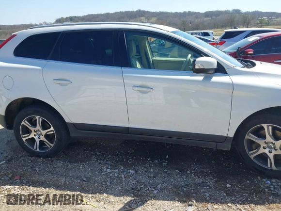 2012 Volvo XC60 3.0L with VIN YV4902DZ5C2250786, listed as a IAAI auction lot 41758295 with 170,725 mi miles. Bid and sale history available at carsss.com. Image 14.