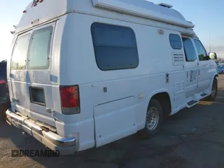 2002 Ford Econoline Cargo z VIN 1FDSE34L72HB41096, wystawiony jako IAAI lot #37394945 z przebiegiem 241 707 mil mil oraz . Historia ofert i sprzedaży dostępna na DreamBid. Obrazek 4.