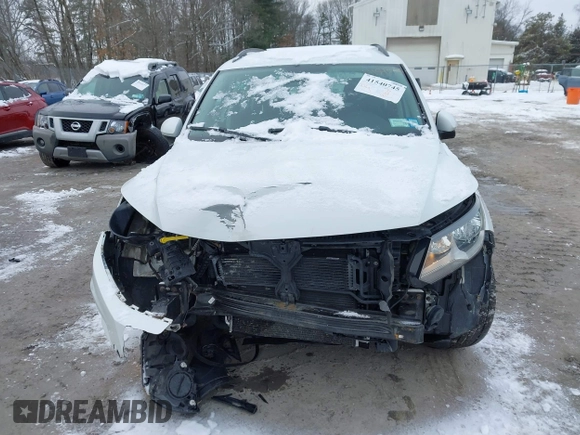 2018 Volkswagen Tiguan with VIN WVGBV7AX0JK000306, listed as a IAAI auction lot 41540745 with 47,322 mi miles and . Bid and sale history available at DreamBid. Image 12.