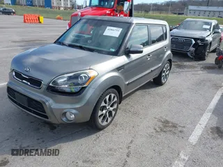 2013 Kia Soul ! with VIN KNDJT2A66D7576263, listed as a IAAI auction lot 41866755 with 197,522 mi miles. Bid and sale history available at carsss.com. Image 2.