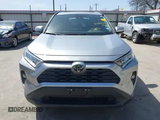 2020 Toyota RAV4 XLE Premium with VIN JTMC1RFV7LJ021069, listed as a IAAI auction lot 41701623 with 25,459 mi miles. Bid and sale history available at carsss.com. Image 12.